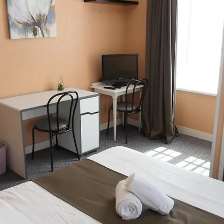 Duguesclin Hotel 2*